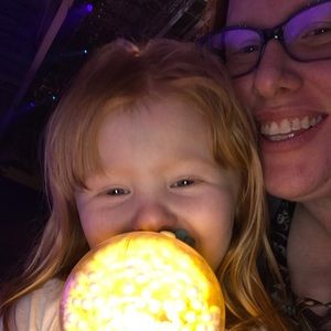 Meet your Posher, Laura